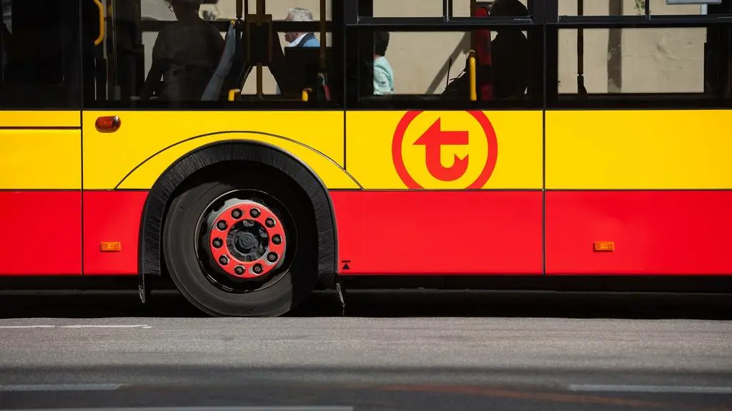 13-latka potrącona przez autobus 