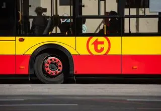 13-latka potrącona przez autobus 