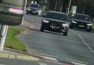 Rozpędził się tak, że kosztowało go to pięć tysięcy 