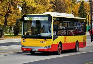 Na ulice Warszawy wyjedzie sto nowych autobusów hybrydowych
