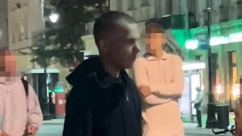 Policjanci ze Śródmieścia szukają mężczyzny ze zdjęcia