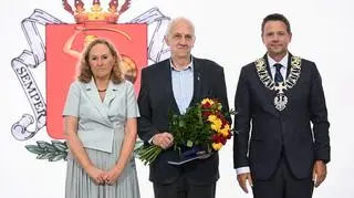 Profesor Andrzej Friszke odebrał odznakę Honorowego Obywatela Warszawy