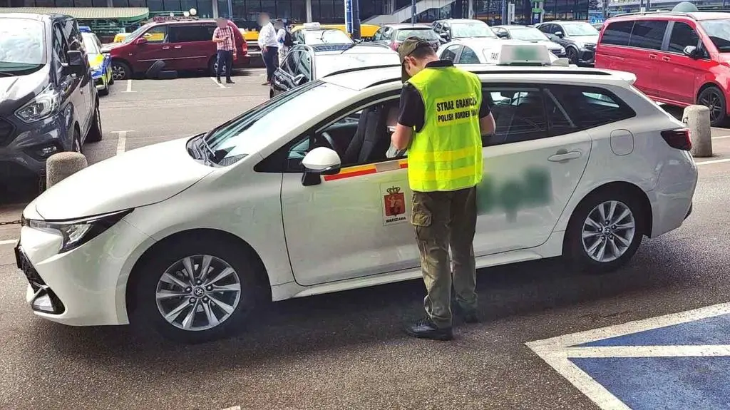 Kontrole przy dworcach. Zatrzymali czterech kierowców