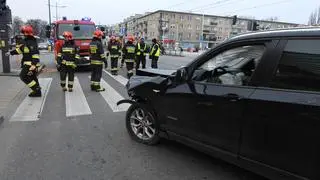 Zderzenie trzech aut na Grochowie