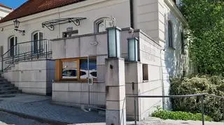 Wejście na kampus UW od strony Oboźnej 