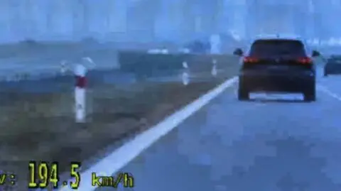 Kierowcy łamiący przepisy na S7