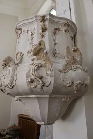 Ambona w kościele pw. św. Dominika w Płocku