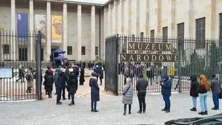 Kolejka przed Muzeum Narodowym