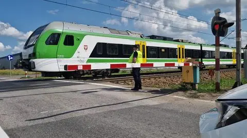 Zginął maszynista, kolejarze chcą zamknąć przejazd. Burmistrz: to samowola