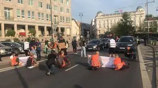 Protest na placu Trzech Krzyży