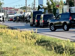 Ciało mężczyzny z raną postrzałową. Na miejscu pracuje policja 