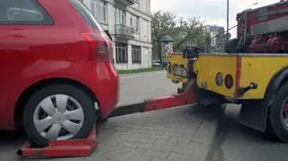 Pierwsze samochody odholowane