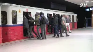 Szkolenie CBŚP w metrze