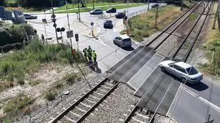 Przejazd i kładka nad torami przy Radzymińskiej