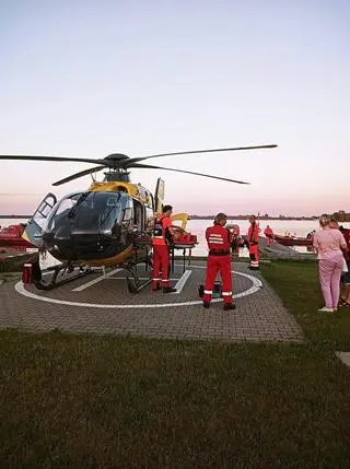 24-latek został transportowany śmigłowcem LPR do szpitala