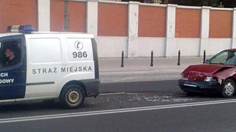 Pijany wjechał w straż miejską