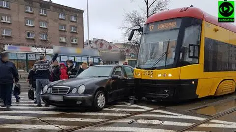 Mercedes kontra "17" w Jana Pawła II