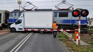 Zderzenie na przejeździe kolejowym 