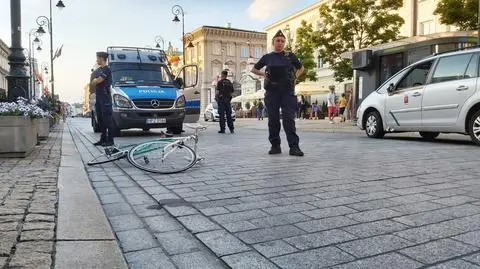 Wypadek na Krakowskim Przedmieściu. "Kierowca taksówki potrącił rowerzystkę"