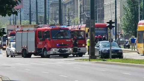 "11" zderzyła się z audi. Ranna pasażerka