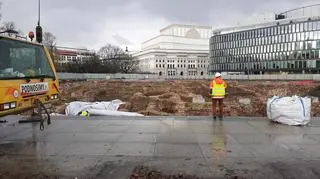 Zabezpieczanie piwnic Pałacu Saskiego