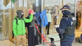 Protest grupy Extinction Rebellion na Marszałkowskiej