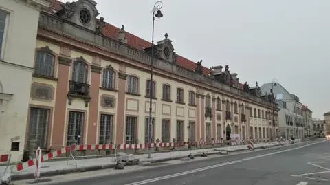 Pałac Branickich: był ratuszem, miał być hotelem, niszczeje