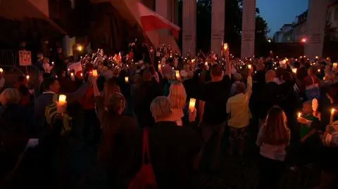 Manifestujący nie odpuszczają. Protest przed Sądem Najwyższym