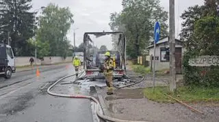 Pożar samochodu dostawczego z bateriami do rowerów elektrycznych 