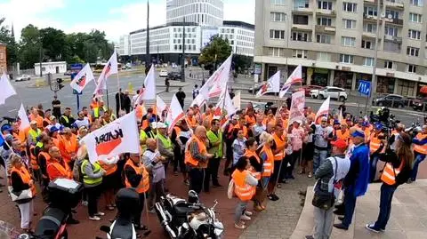 "Żeby dziesiątego pensja była". Protest hutników z Częstochowy