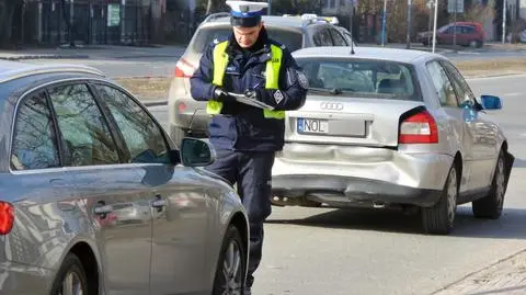 Zderzenie czterech samochodów. Jedna osoba ranna 