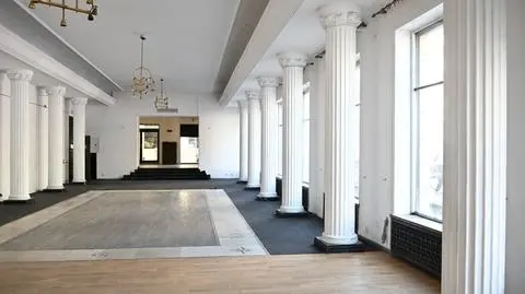 Nowy najemca odebrał klucze do najbardziej prestiżowego pustostanu w mieście