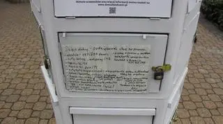 Proszą o artykuły spożywcze, ubrania i pracę