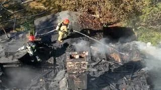 Pożar drewnianego budynku w Wawrze