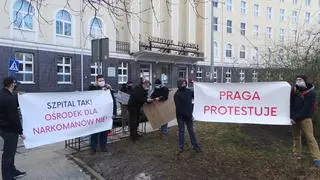 Protest przed Szpitalem Praskim