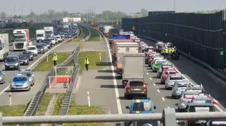 Taksówkarze blokują autostradę