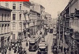 Pasażerowie w ogrzewanym wagonie, motorowy w kożuchu z barana i po herbatce z prądem 