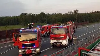 Na autostradzie zapaliła się ciężarówka