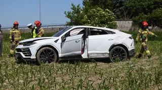 Kierowca lamborghini wypadł z drogi 