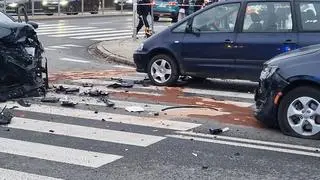 Zderzenie pięciu aut na Malczewskiego