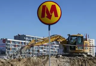 Drążą tunel metra, zamknęli pętlę tramwajową