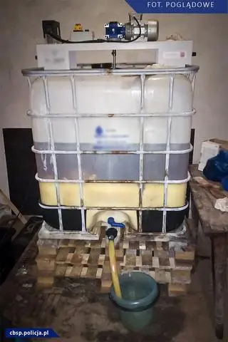Funkcjonariusze CBŚP zatrzymali osiem osób
