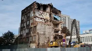 Rozbiórka kamienicy przy Grzybowskiej 46