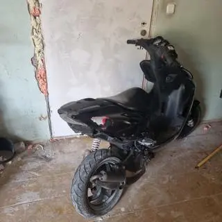 Policjanci odnaleźli kradzione skutery