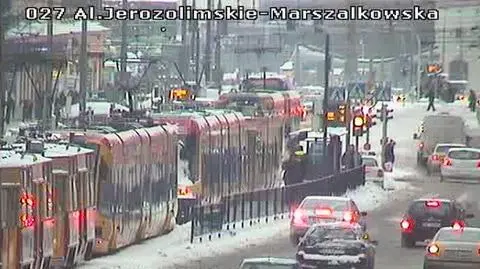 Zepsuta "7" zatrzymała tramwaje w Al. Jerozolimskich