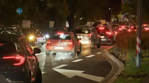 Korek przy wyjeździe z Galerii Młociny