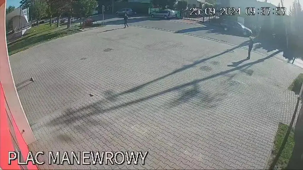 WhatsApp Video 2024-10-04 at 16