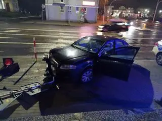 He ended his reckless driving at the traffic light