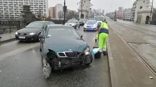 Daewoo uderzyło w barierki 