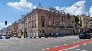 Salon kosmetyczny zamiast kultury. Prestiżowa porażka i zerwana umowa